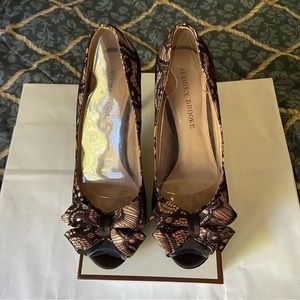 Stunning “champagne and lace” high heel peel toe shoes